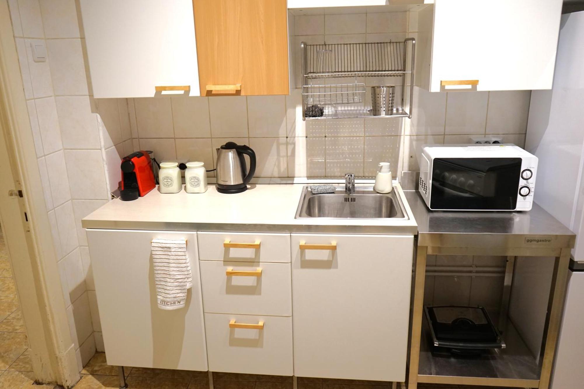 Spacious 3br, 2bt With 5 Balconies 公寓