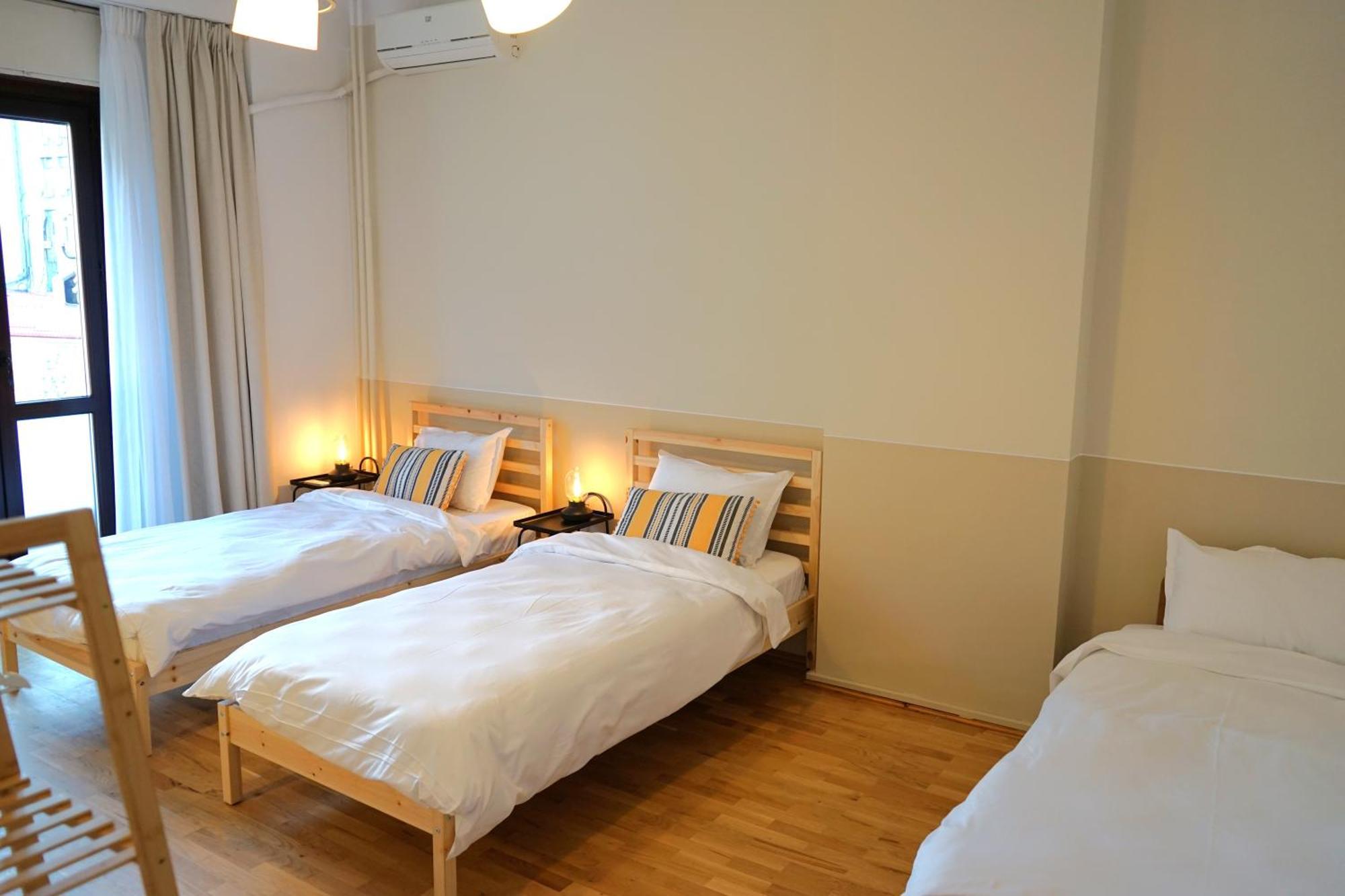 Spacious 3br, 2bt With 5 Balconies 公寓